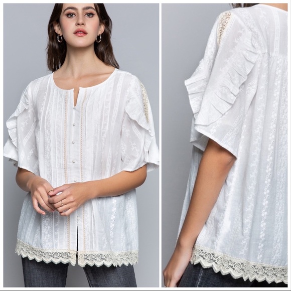 POL Touch of Lace Feminine Woven Top - Picture 4 of 9